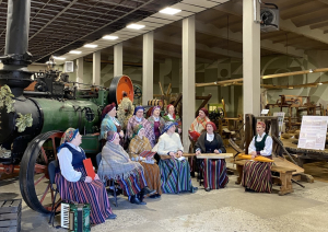 Folkloras kopa muzicē Latvijas Lauksaimniecības muzeja telpās