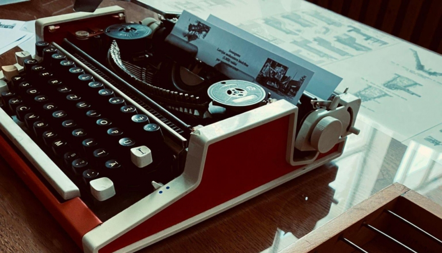 LLM krājums - rakstāmmašīna un skaitīkļi